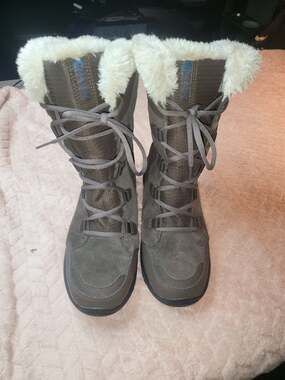 Columbia Women's Ice Maiden II Waterproof Winter Snow Boot in Cordovan/Siberia